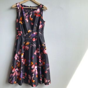 H&M Floral Sleaveless Pleated Dress with Pockets - Size 6